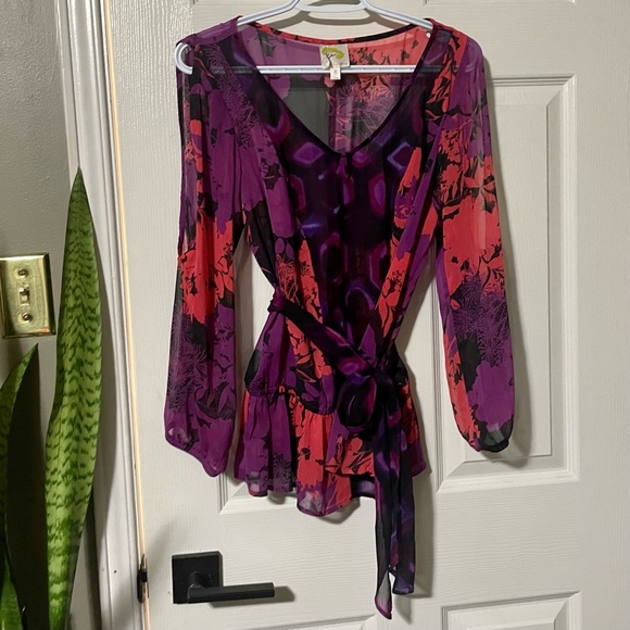 Fig and Flower Off Shoulder Blouse with Removable Belt and Front Keyhole - Picture 3 of 12